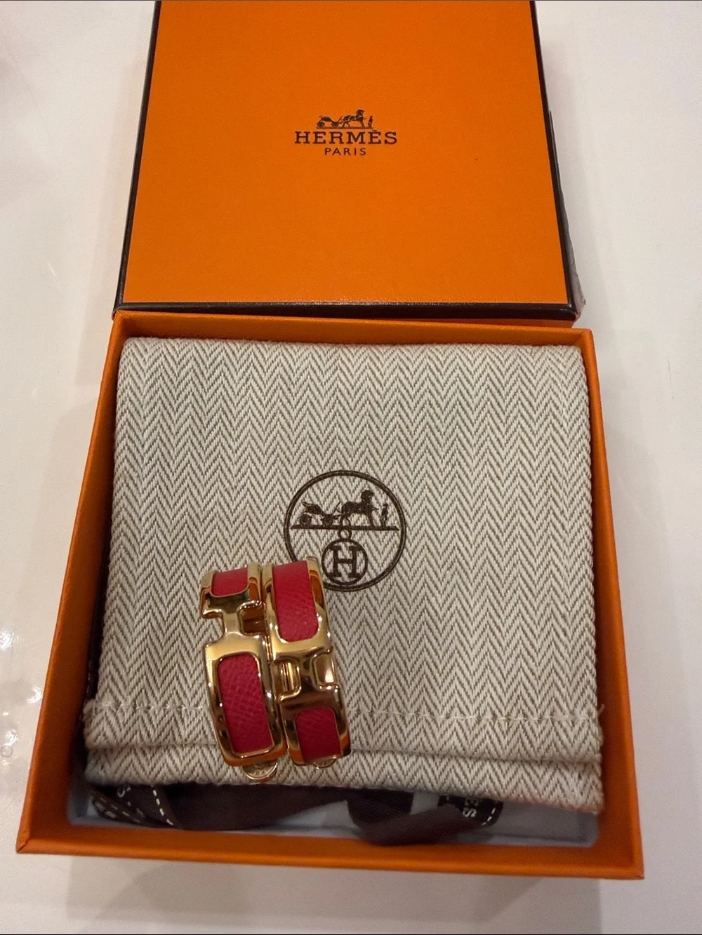 Hermes distinctive shaped